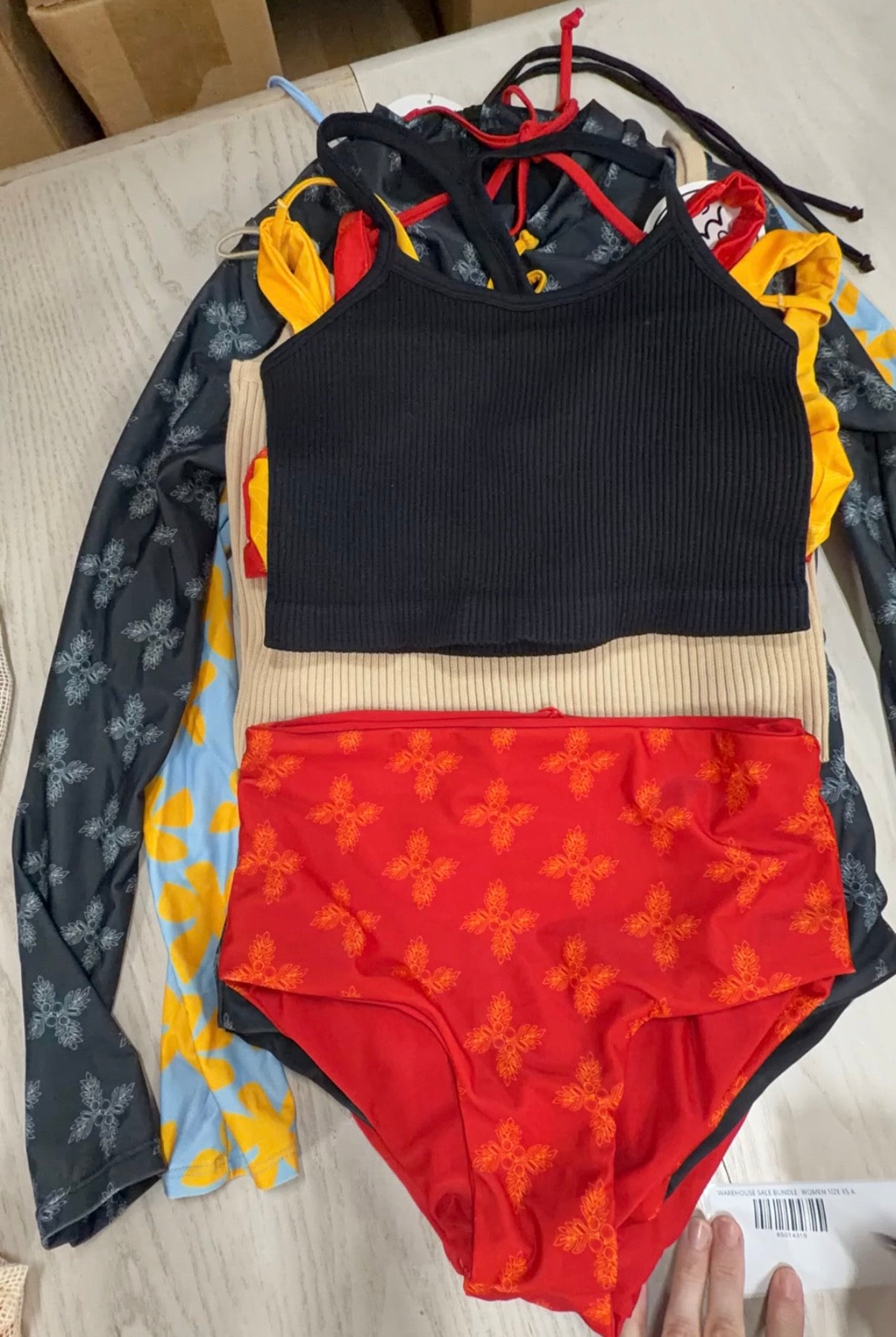 WAREHOUSE SALE BUNDLE- WOMEN SIZE XS A