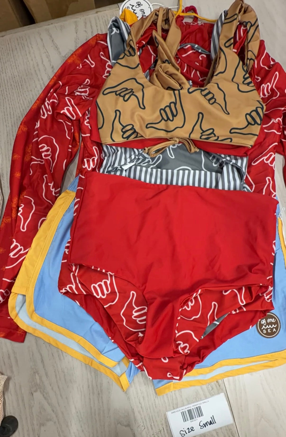 WAREHOUSE SALE BUNDLE- WOMEN SIZE SMALL A