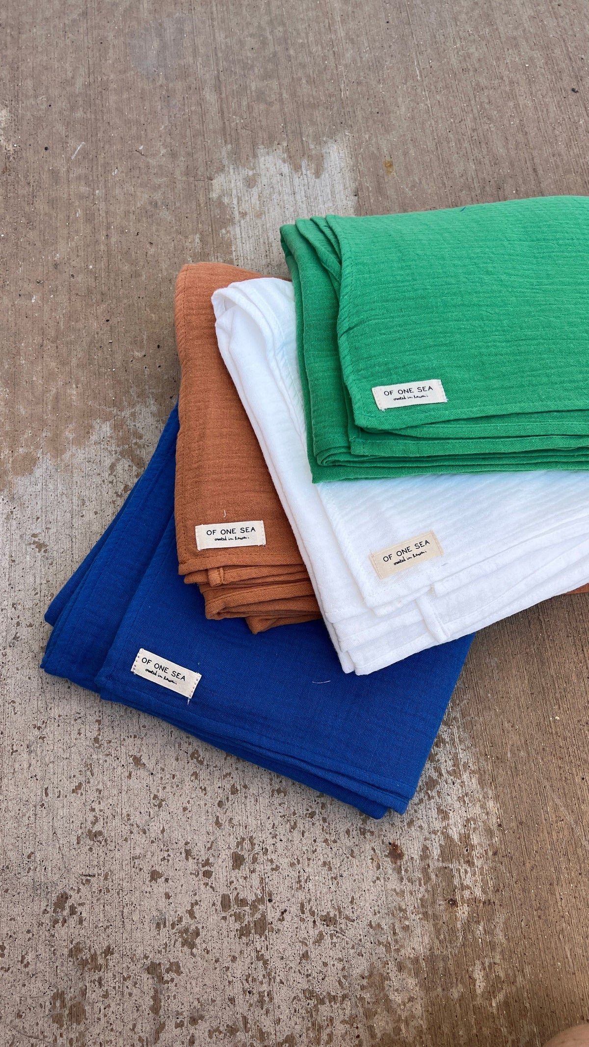 Signature Lightweight Towel