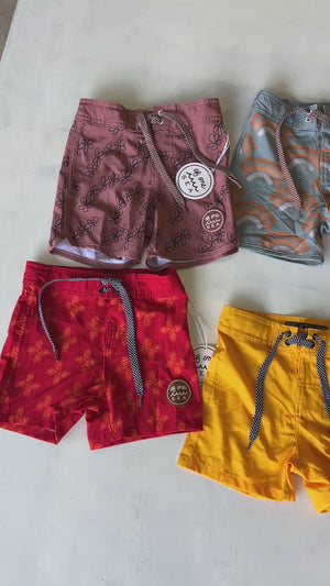 WAREHOUSE SALE BUNDLE- BOY SIZE 5/6 A