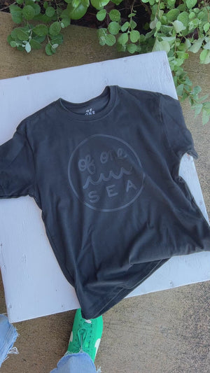 Kid’s Logo Tee in Black Tonal