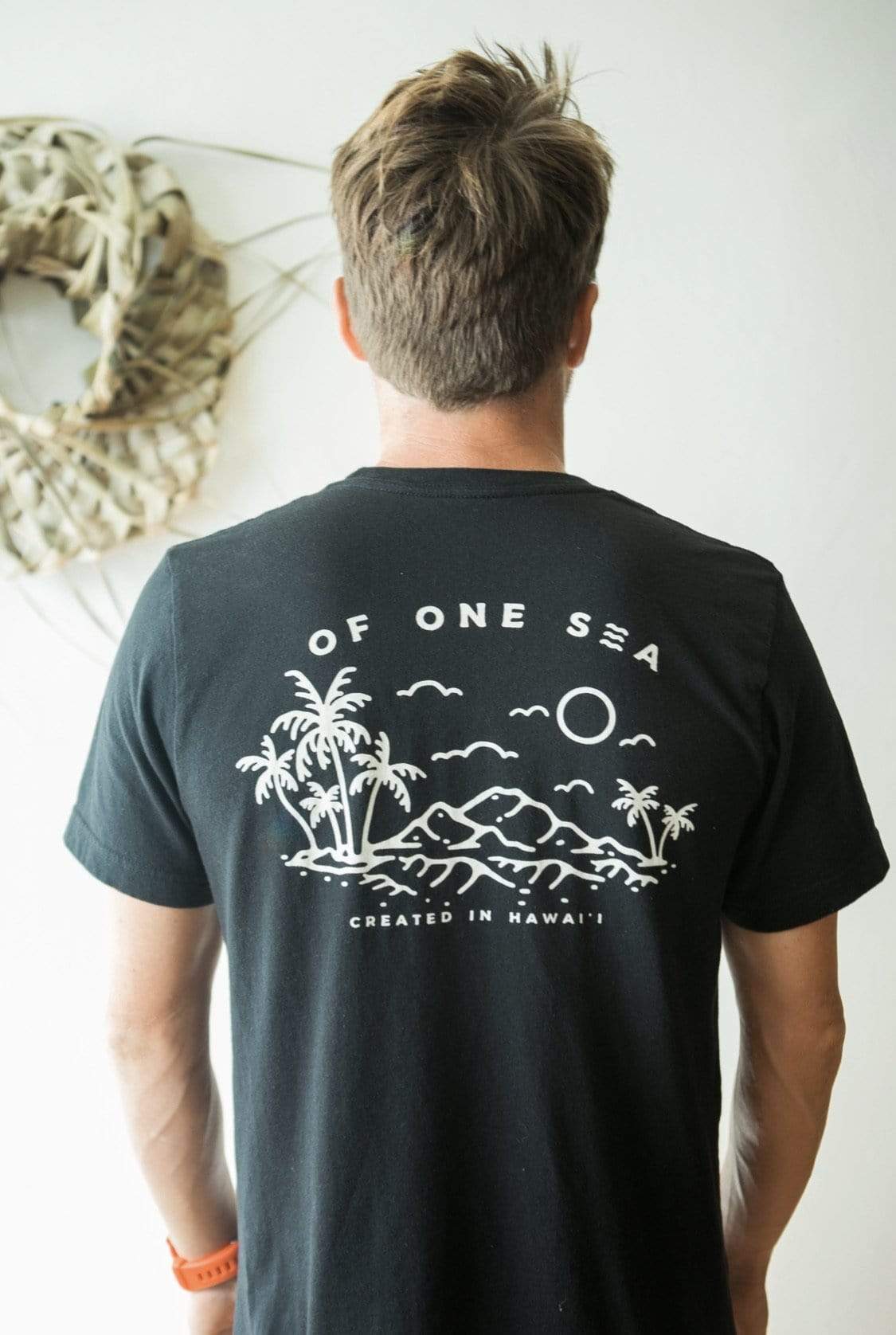 Adult Antique Hawai'i Tee in Black