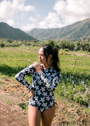 Women's Long Sleeve Zip Up in Black Plumeria