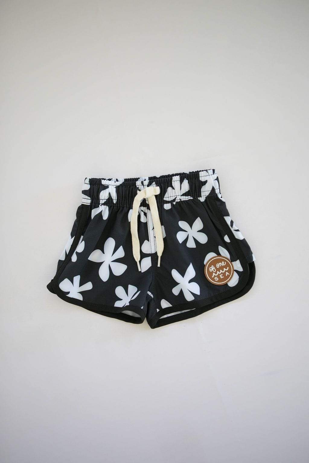 Kid’s Boardie Watershorts in Black Plumeria