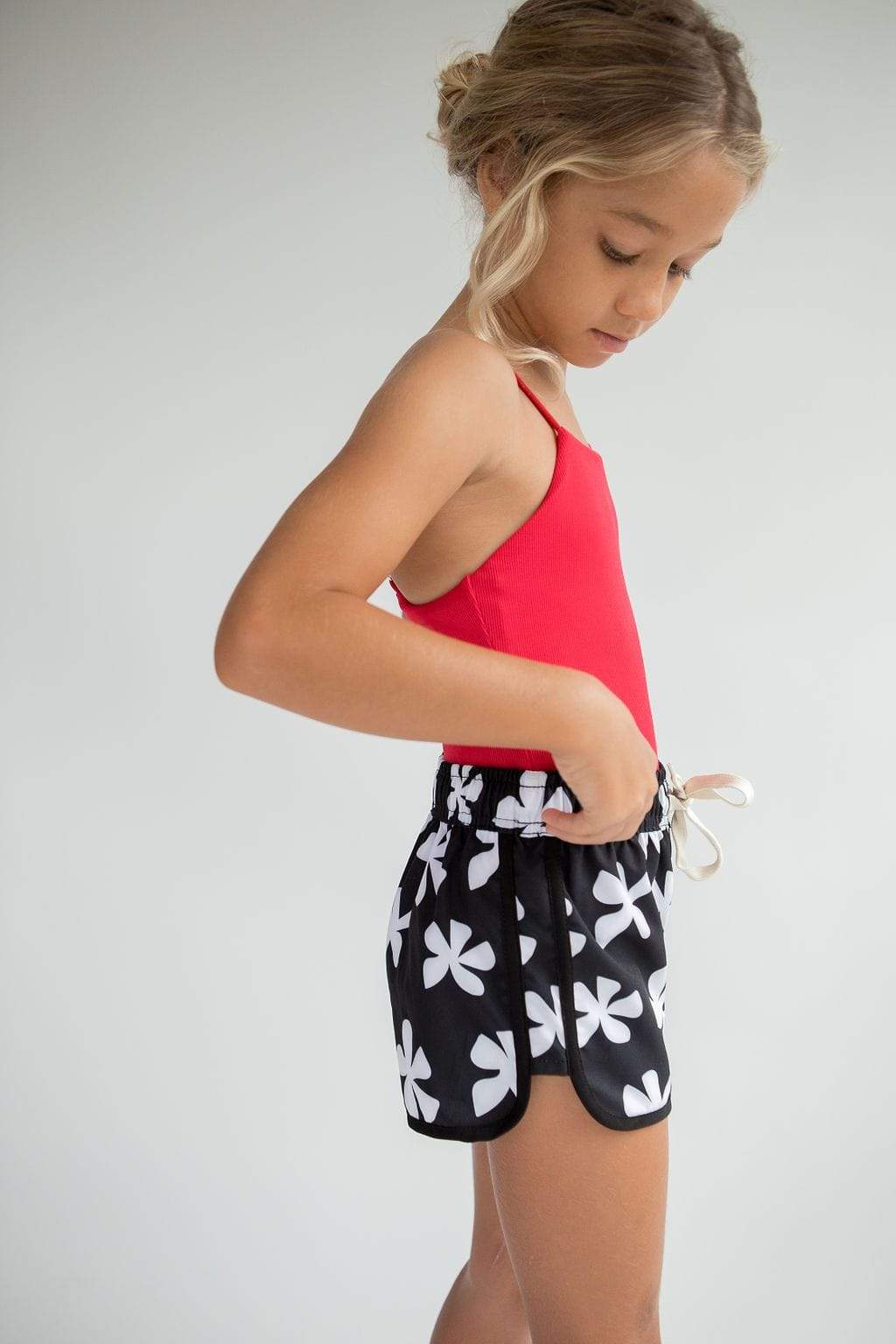 Kid’s Boardie Watershorts in Black Plumeria