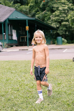 Kid’s Townshorts in Black Lava Rainbow Arches