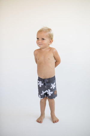 Kid’s Townshorts in Black Plumeria