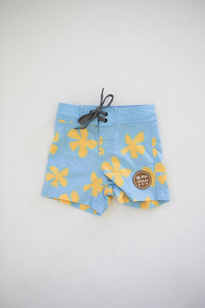 Kid’s Townshorts in Light Blue Plumeria