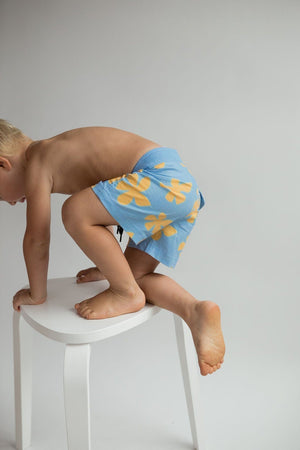 Kid’s Townshorts in Light Blue Plumeria