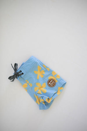 Kid’s Townshorts in Light Blue Plumeria